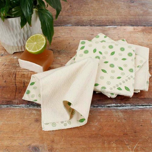 Natural cleaning recipe: Antibacterial Cleaning Wipes - Green Tulip