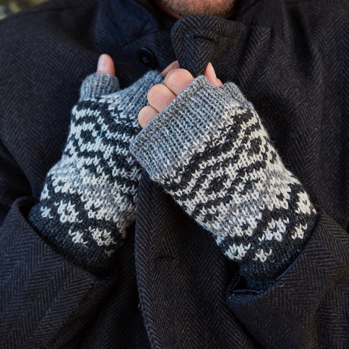 Men's Jorvik Wristwarmers - Charcoal