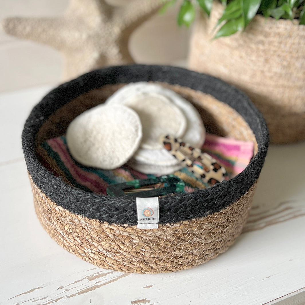 Shallow Seagrass & Jute Basket - Natural/Black - Medium