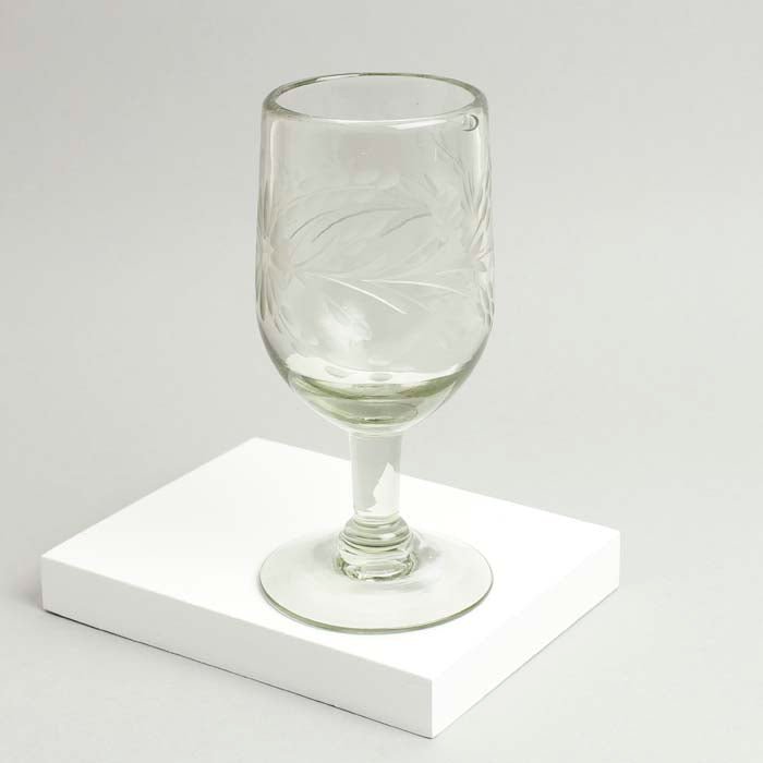 Chunky Recycled Tulip Wine Glass - Engraved - Green Tulip