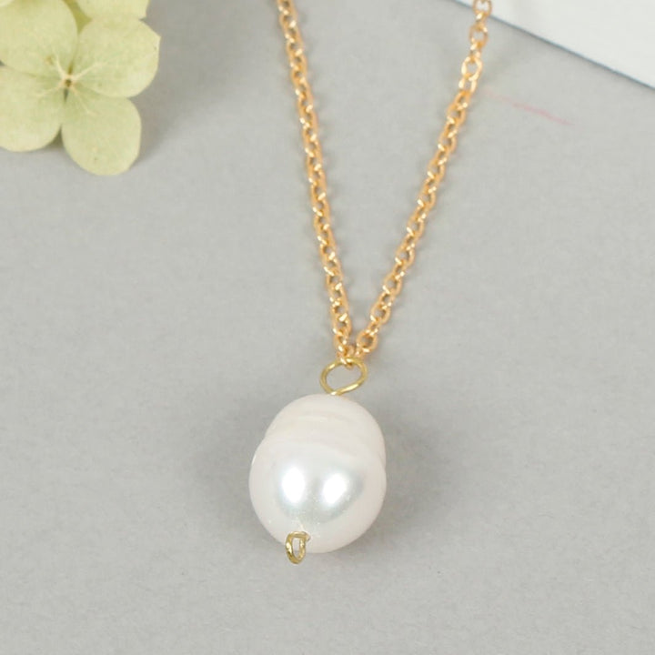 Large Pearl Pendant - Green Tulip