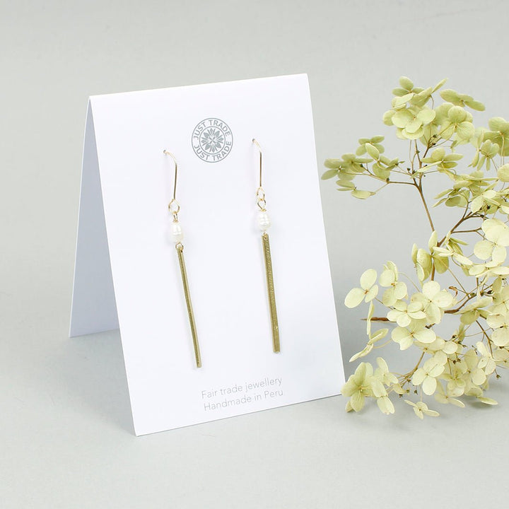 Pearl Bar Earrings - Green Tulip