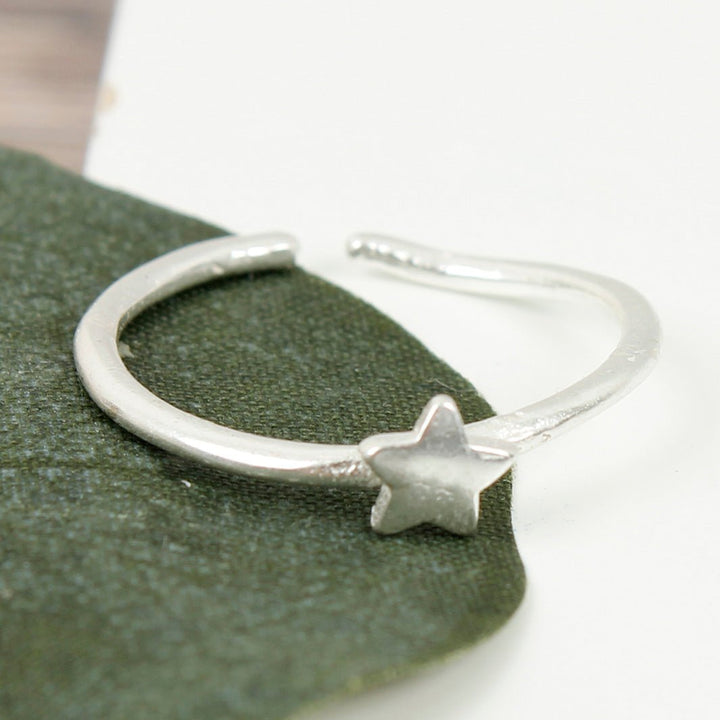 Silver Plated Adjustable Ring - Green Tulip