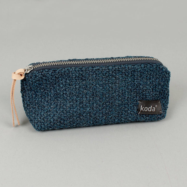 Triangle Bouclé Pouch - Green Tulip