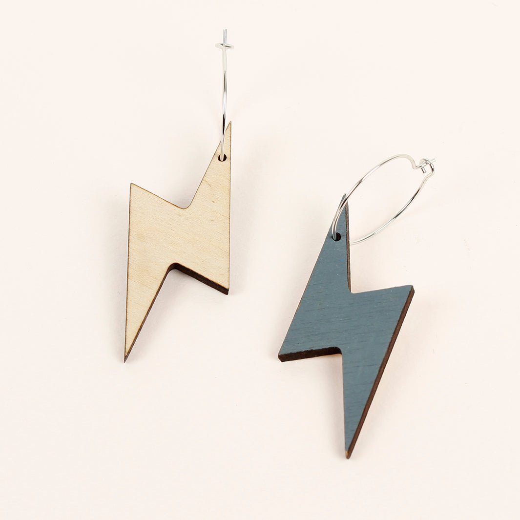 Wooden Lightening Bolt Hoop Earrings - Dark Grey - Green Tulip