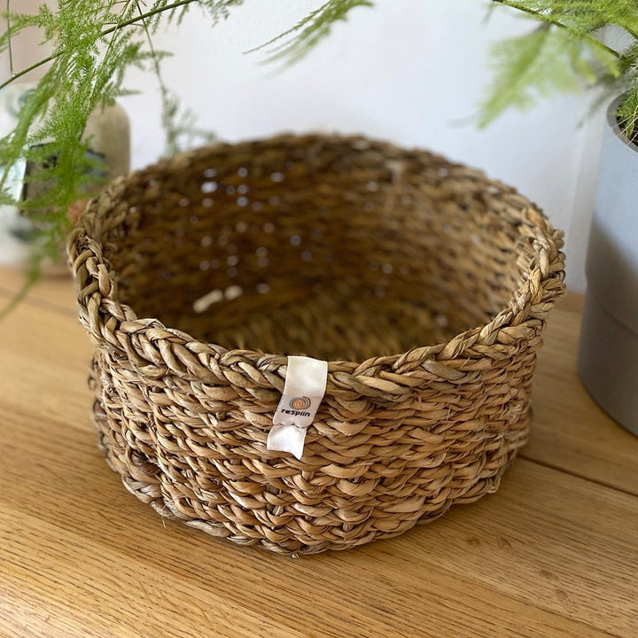 Woven Seagrass Basket - Medium - Green Tulip